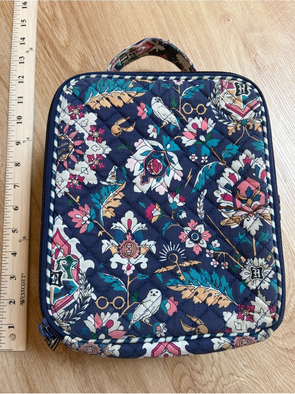 Vera Bradley Harry Potter Hogwarts Lunch Box Bag Tote Quilted Insulated - Picture 6 of 8
